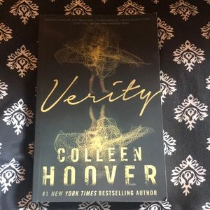 Verity by Colleen Hoover [PAPERBACK]